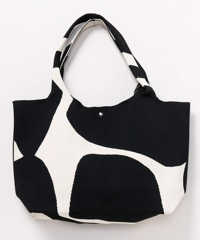 Curved Pattern Tote Bag by AMINA - Ametsuchi