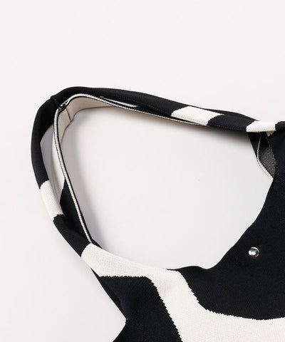 Curved Pattern Tote Bag by AMINA - Ametsuchi