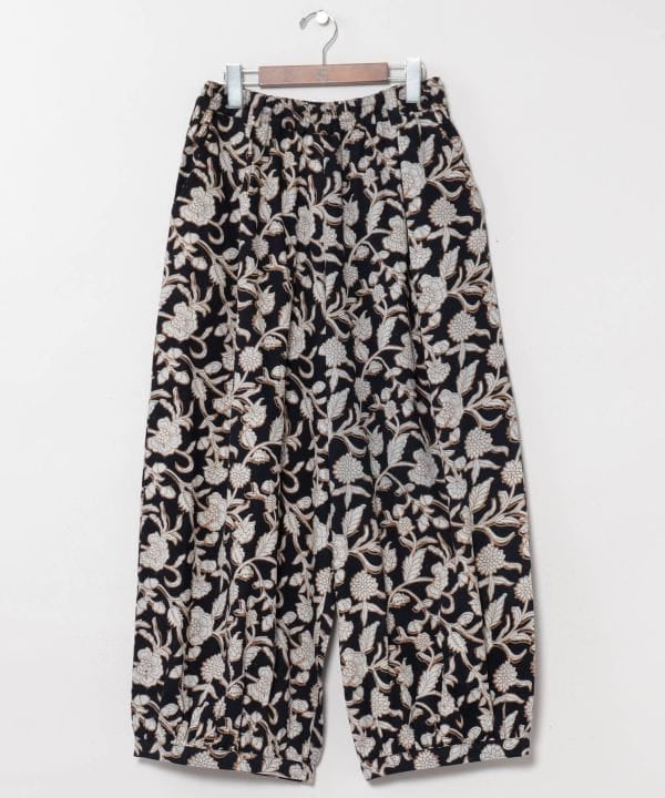 Curvy Balloon Pants - Indian Block Print Pattern by AMINA - Ametsuchi