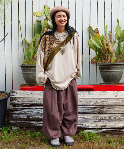Relaxed Curvy Silhouette Drawstring Pants by AMINA - Ametsuchi