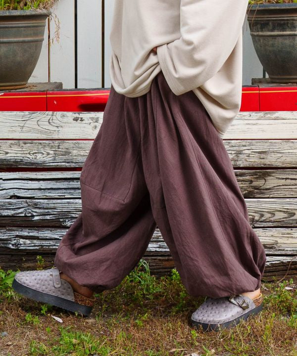 Relaxed Curvy Silhouette Drawstring Pants by AMINA - Ametsuchi