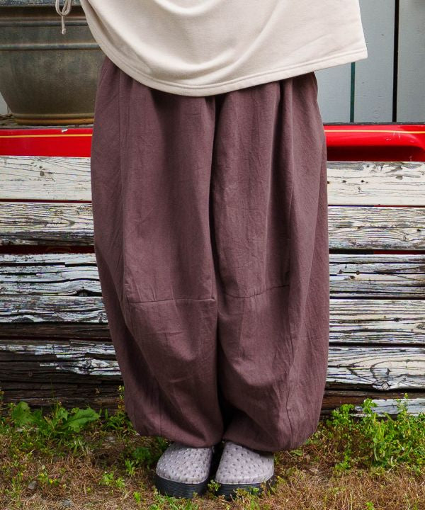 Relaxed Curvy Silhouette Drawstring Pants by AMINA - Ametsuchi