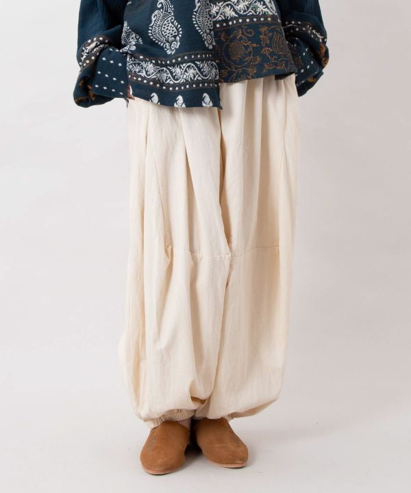 Relaxed Curvy Silhouette Drawstring Pants by AMINA - Ametsuchi