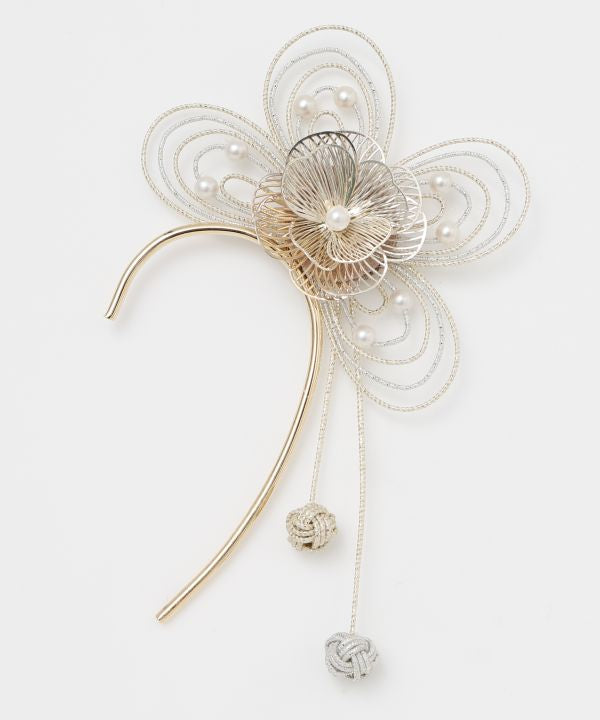 Japanese Mizuhiki Flower Ear Hook by Kaya - Ametsuchi