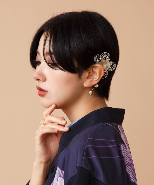 Japanese Mizuhiki Flower Ear Hook by Kaya - Ametsuchi