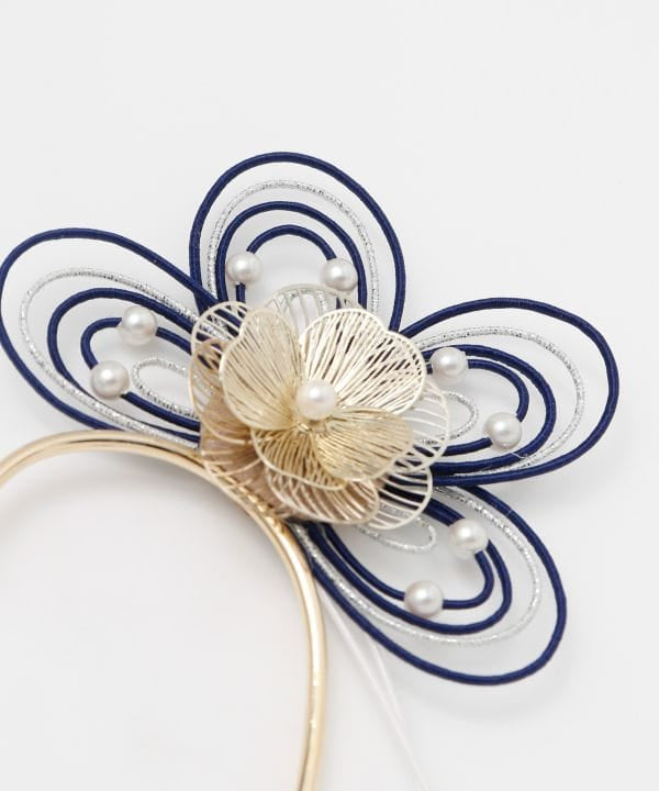 Japanese Mizuhiki Flower Ear Hook by Kaya - Ametsuchi