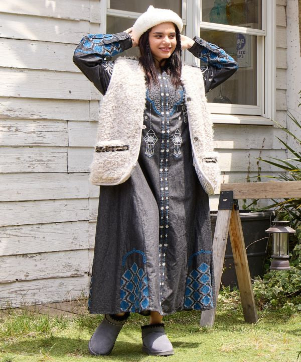 Reversible Faux Fur Vest by AMINA - Ametsuchi