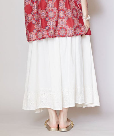 インド綿パンチングレーススカート