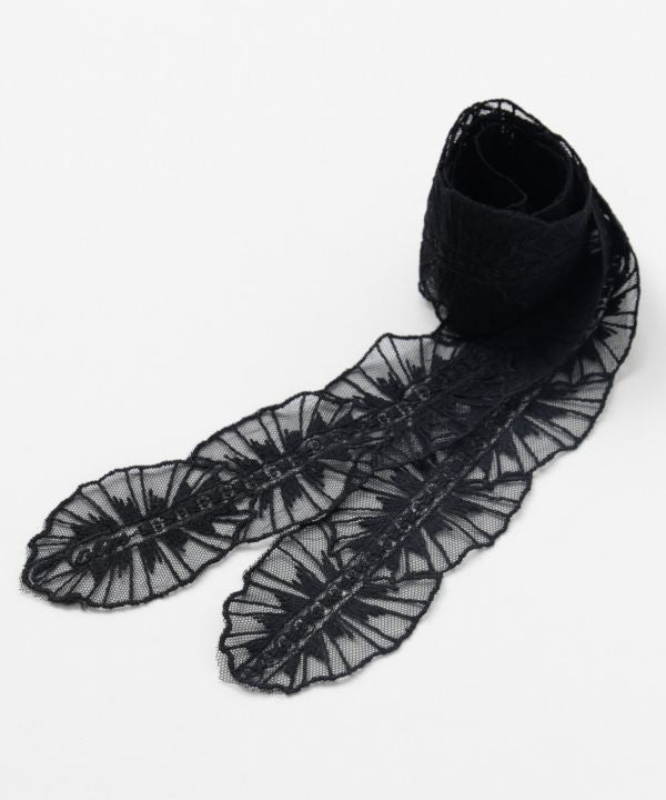 Transparente Stola mit Spitzenmuster