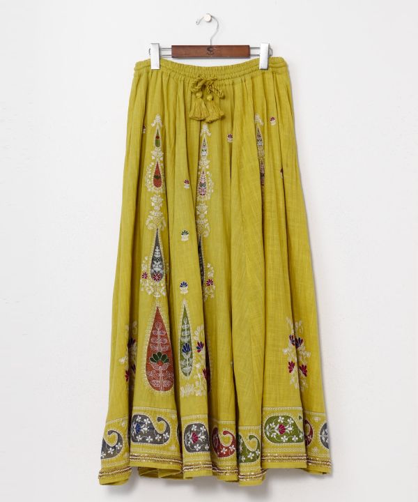 Embroidered Lehenga Skirt Skirts by AMINA - Ametsuchi