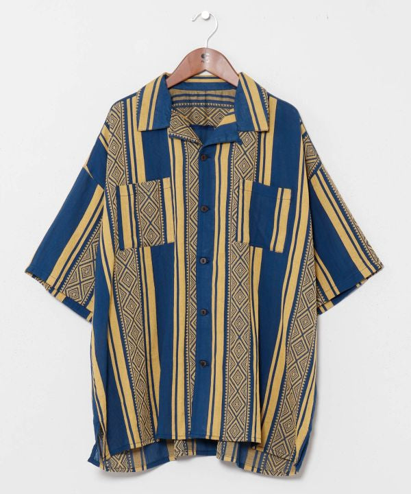 Men Stripe Open Collar Shirt