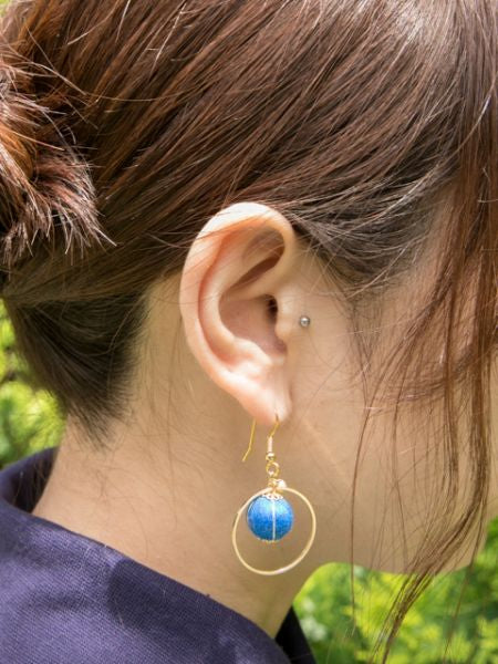 重ね手鞠ピアス