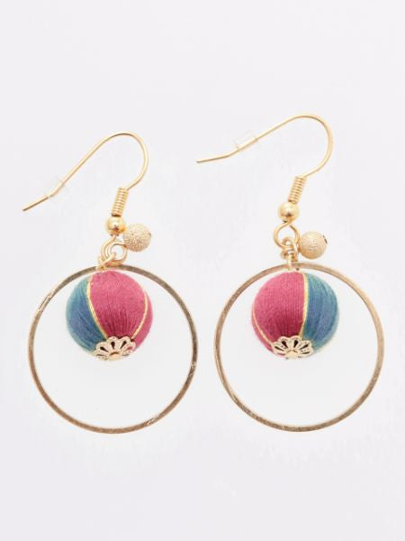 重ね手鞠ピアス