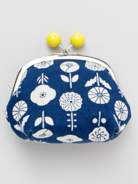 Retro Eastern Europe Motif GAMAGUCHI Clasp Pouch