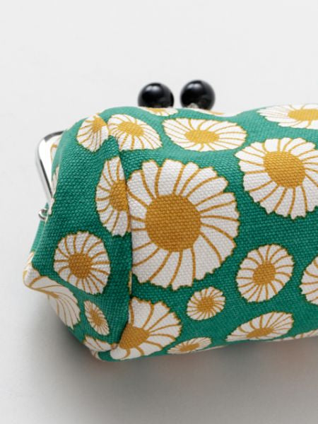 Retro Eastern Europe Motif GAMAGUCHI Clasp Pouch