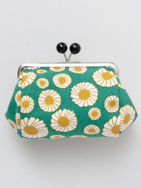 Retro Eastern Europe Motif GAMAGUCHI Clasp Pouch