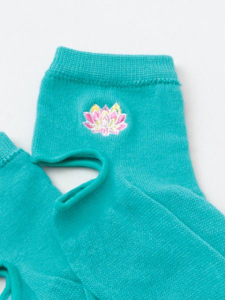 Embroidered Yoga Leg Covers by AMINA - Ametsuchi