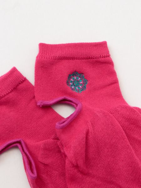 Embroidered Yoga Leg Covers by AMINA - Ametsuchi
