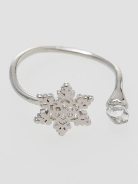 Openwork Flower Ring