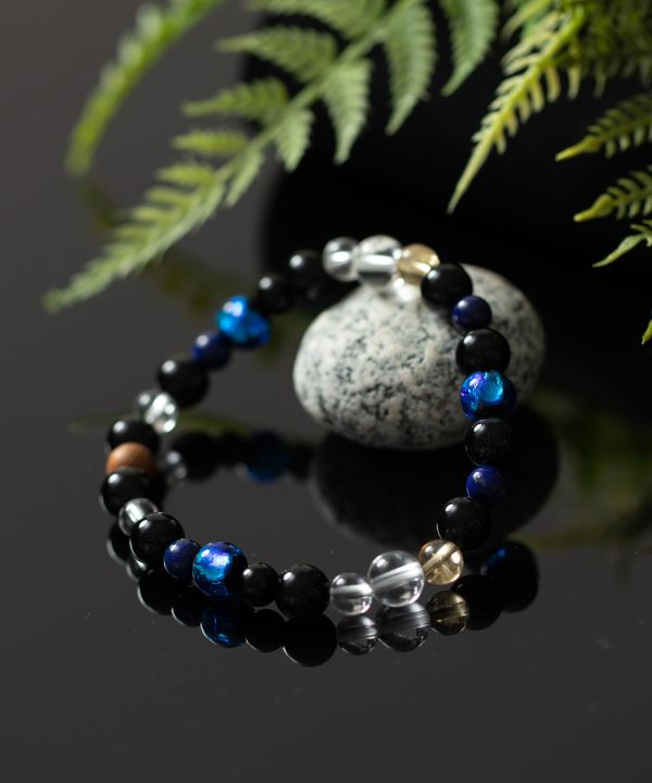 HOTARU - Lapis Lazuli x YAKUSUGI Cedar Bracelet