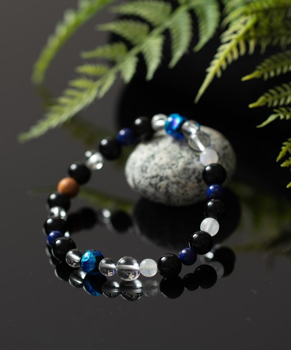 HOTARU - Lapis Lazuli x YAKUSUGI Cedar Bracelet Bangles & Bracelets by 岩座 - Ametsuchi