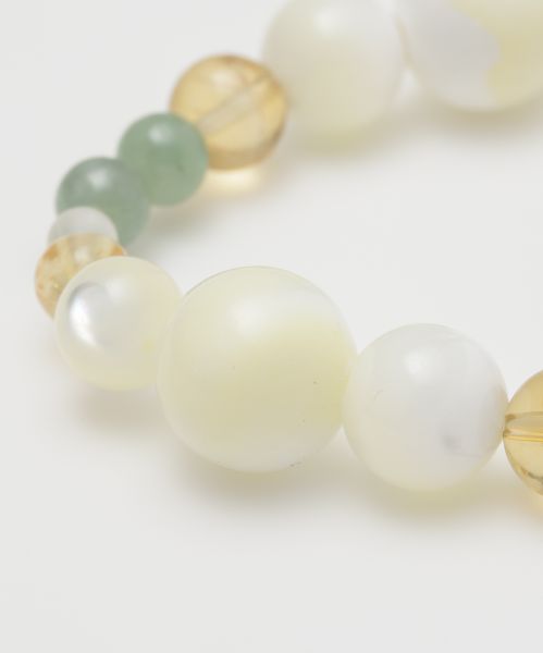 SHAKUYAKU - Mother of Pearl Bracelet