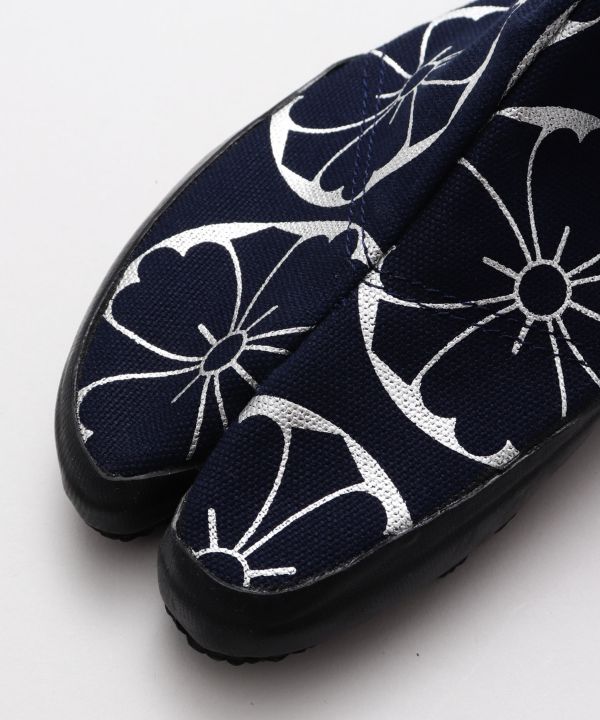 Cum ichki mushuklar video Joja yashirin kamerada qinni onanizm qiladi.