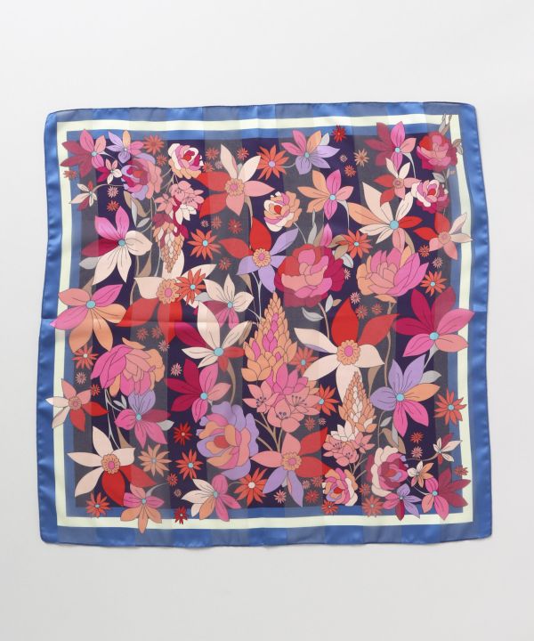 Retro Flower Scarf