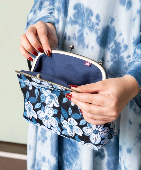 SHIKI - HARUKAZE GAMAGUCHI Clasp Handbag