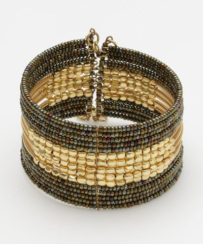 Ravissant bracelet perlé