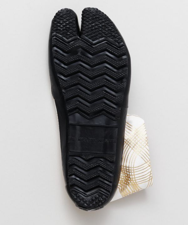 HAJIME-NO-HAJIME Boa TABI Shoes - White