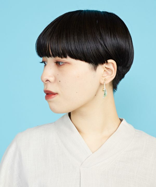 HANA-YUBI Clip Earrings