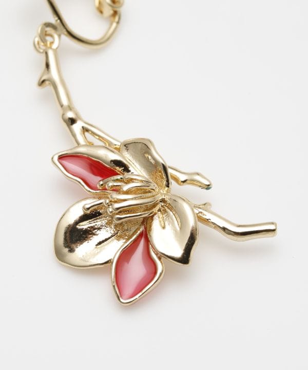 HANA-YUBI Clip Earrings