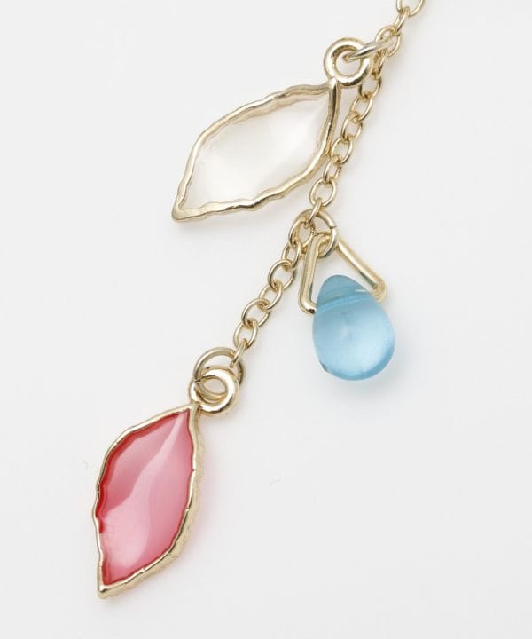 HANA-YUBI Clip Earrings