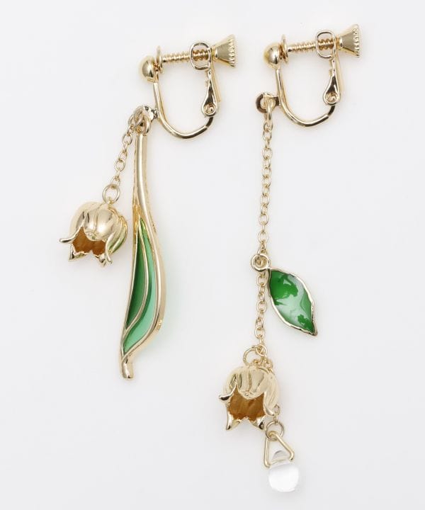 HANA-YUBI Clip Earrings