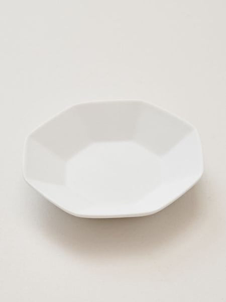Octagonal Decorative White Plate Home Decor by 岩座 - Ametsuchi