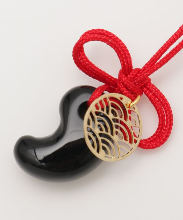 MAGATAMA Necklace