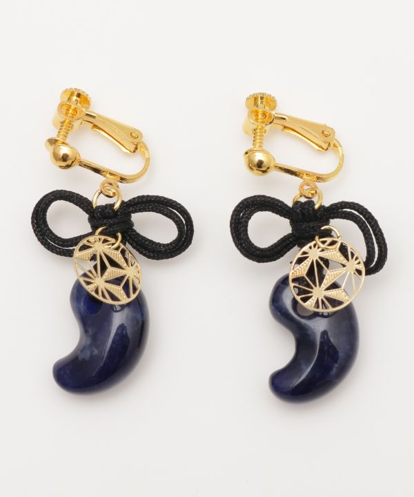 MAGATAMA Clip Earrings