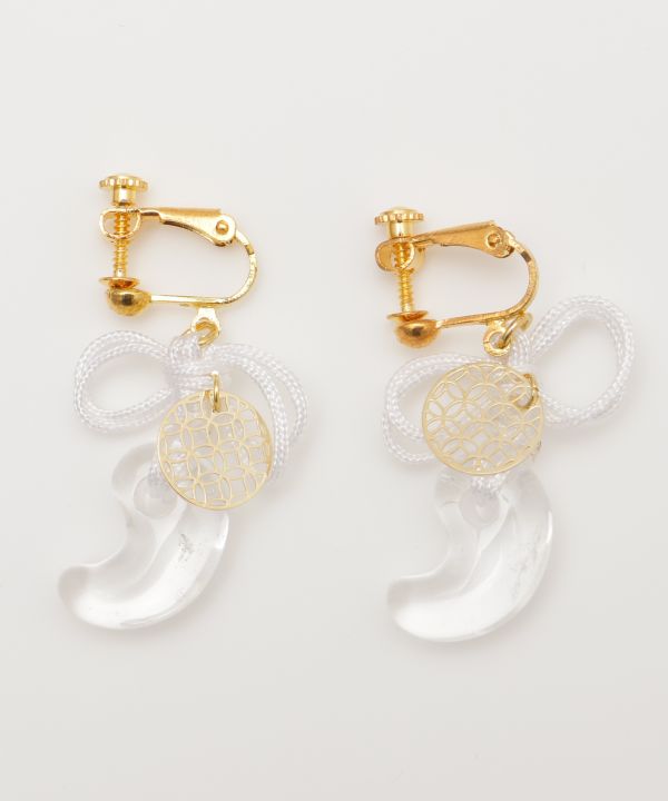 MAGATAMA Clip Earrings