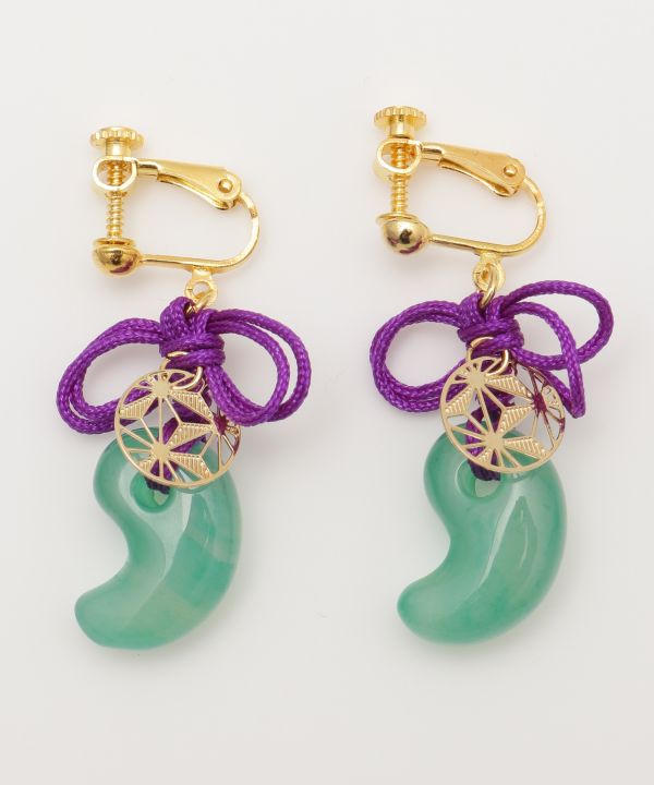MAGATAMA Clip Earrings