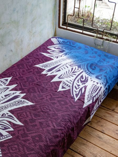 Geom Feather Pattern Decorative Cloth